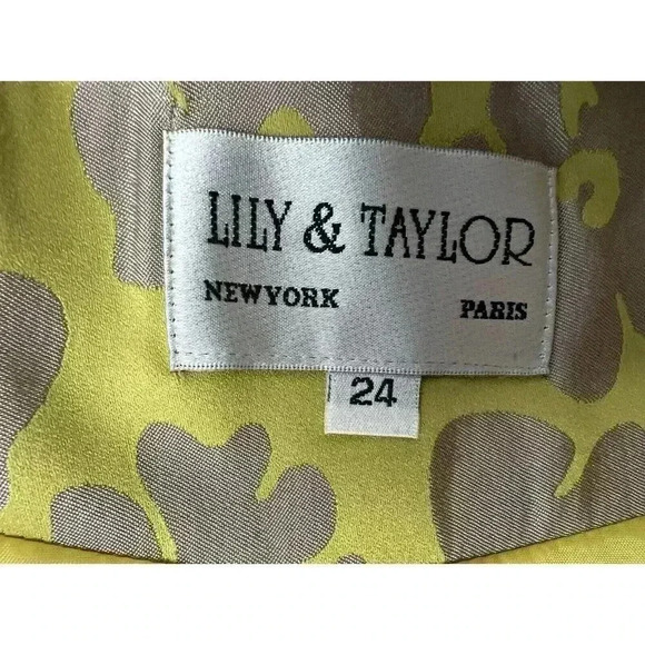 Lily & Taylor Suit Jacket Plus 24 Embellished Floral Women New York Paris - Picture 2 of 3